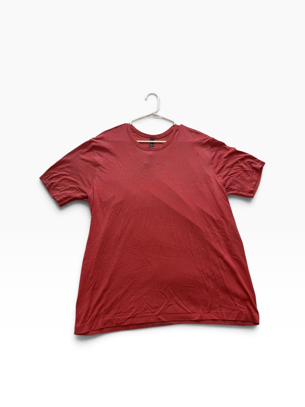 lululemon athletica Men's Metal Vent Short Sleeve Crew T-Shirt - Red